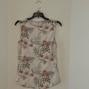 Women’s Floral Shirt Small.